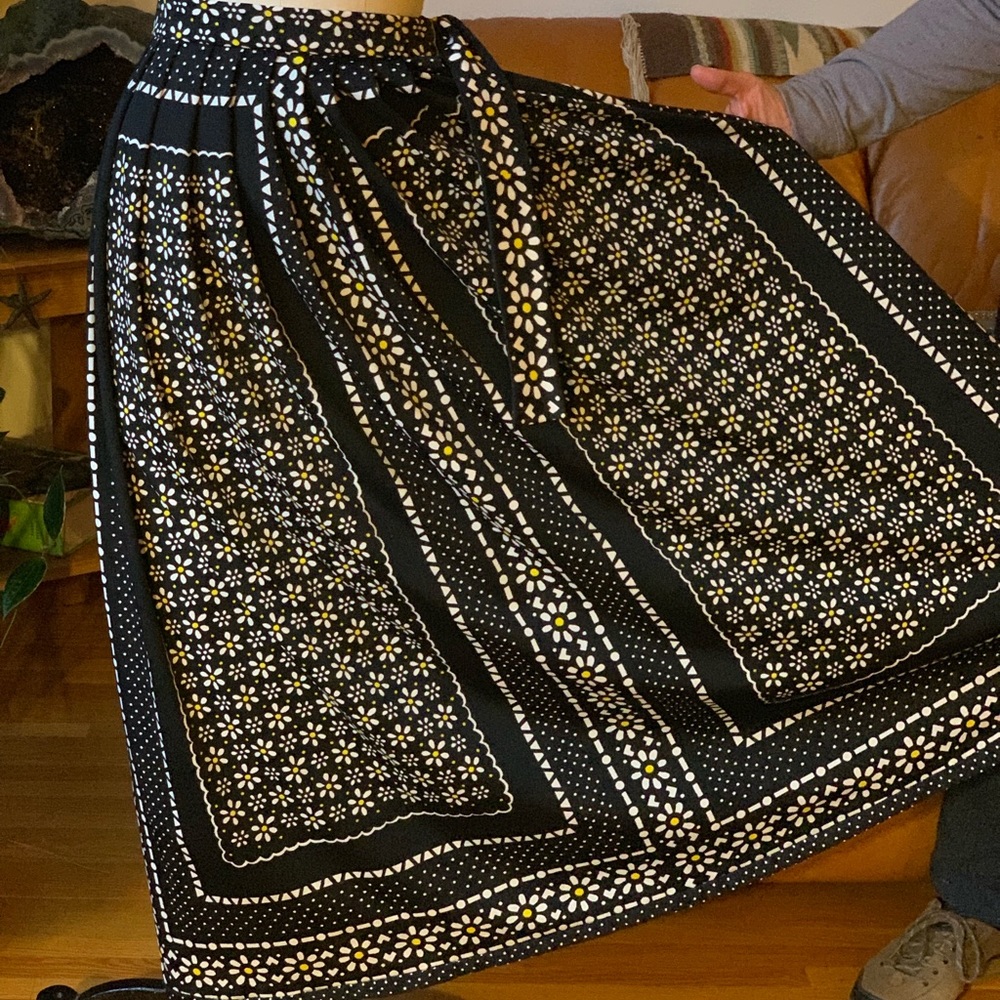 70s vintage daisy midi skirt xs 🦋